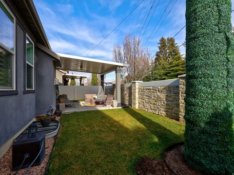 Tiny photo for 5625 S DUNETREE HILL LN E, Holladay, UT 84121 (MLS # 2126454)