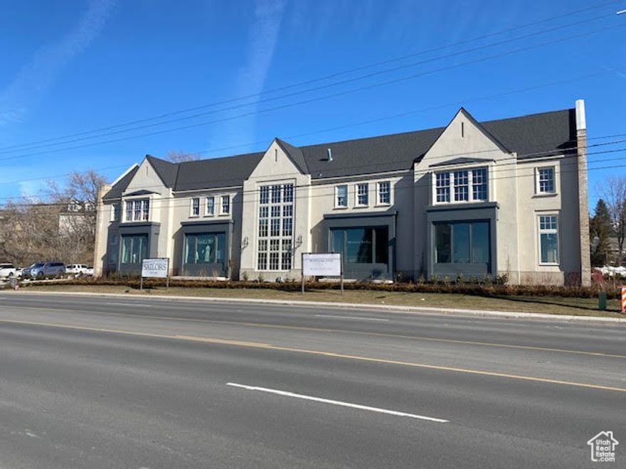 Suite 6 (2nd Floor) Size: 1,620 RSF Lease Rate: $28 PSF Tons of Windows & Natural Light Zoning: Commercial (CC) 2,000/1,000 SF Parking Ratio Year Built: 2021 Total Building Size: 16,534 Sq. Ft. Strong Traffic Counts on Highland Drive Established Retail & Residential Trade Area 1-2 Private Offices Large open Space