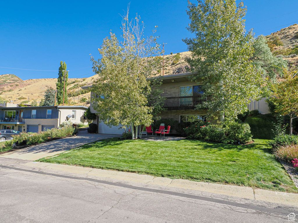 Photo of 3091 S TETON DR E, Salt Lake City, UT 84109 (MLS # 2119041)