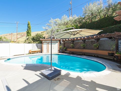 Tiny photo for 3091 S TETON DR E, Salt Lake City, UT 84109 (MLS # 2119041)