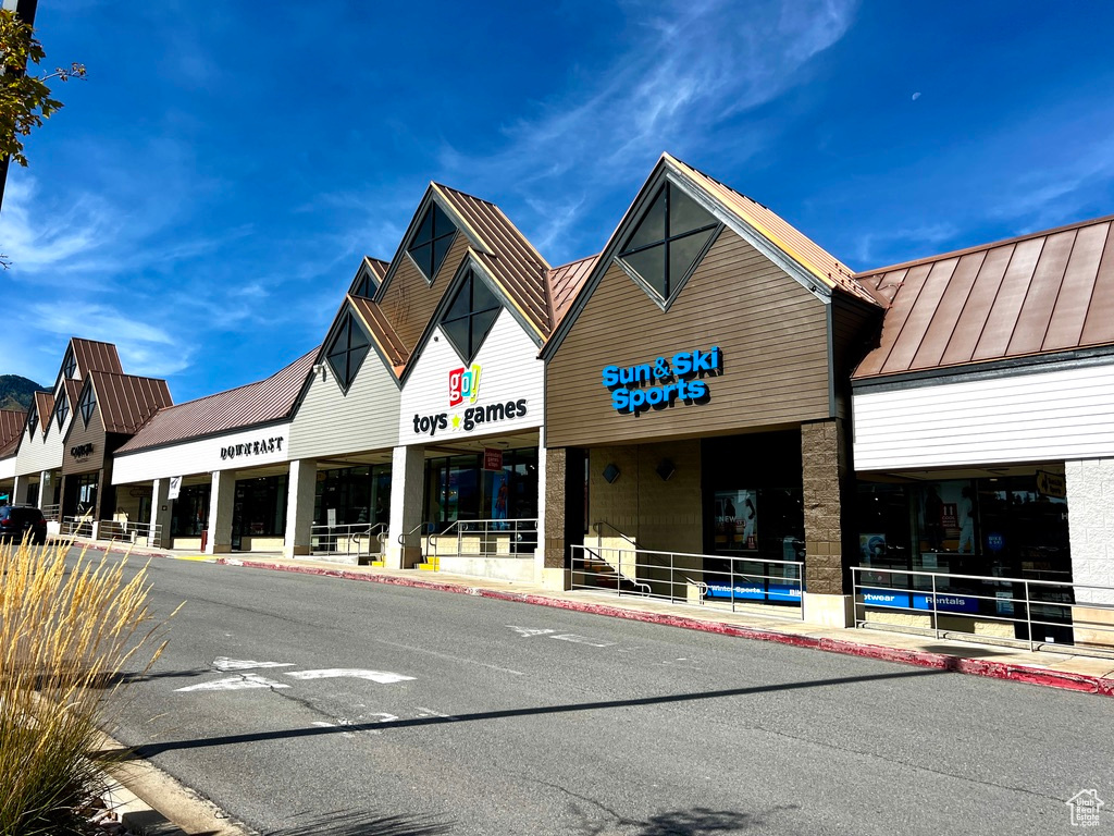 SAMAK COUNTRY ESTATES - Commercial Lease