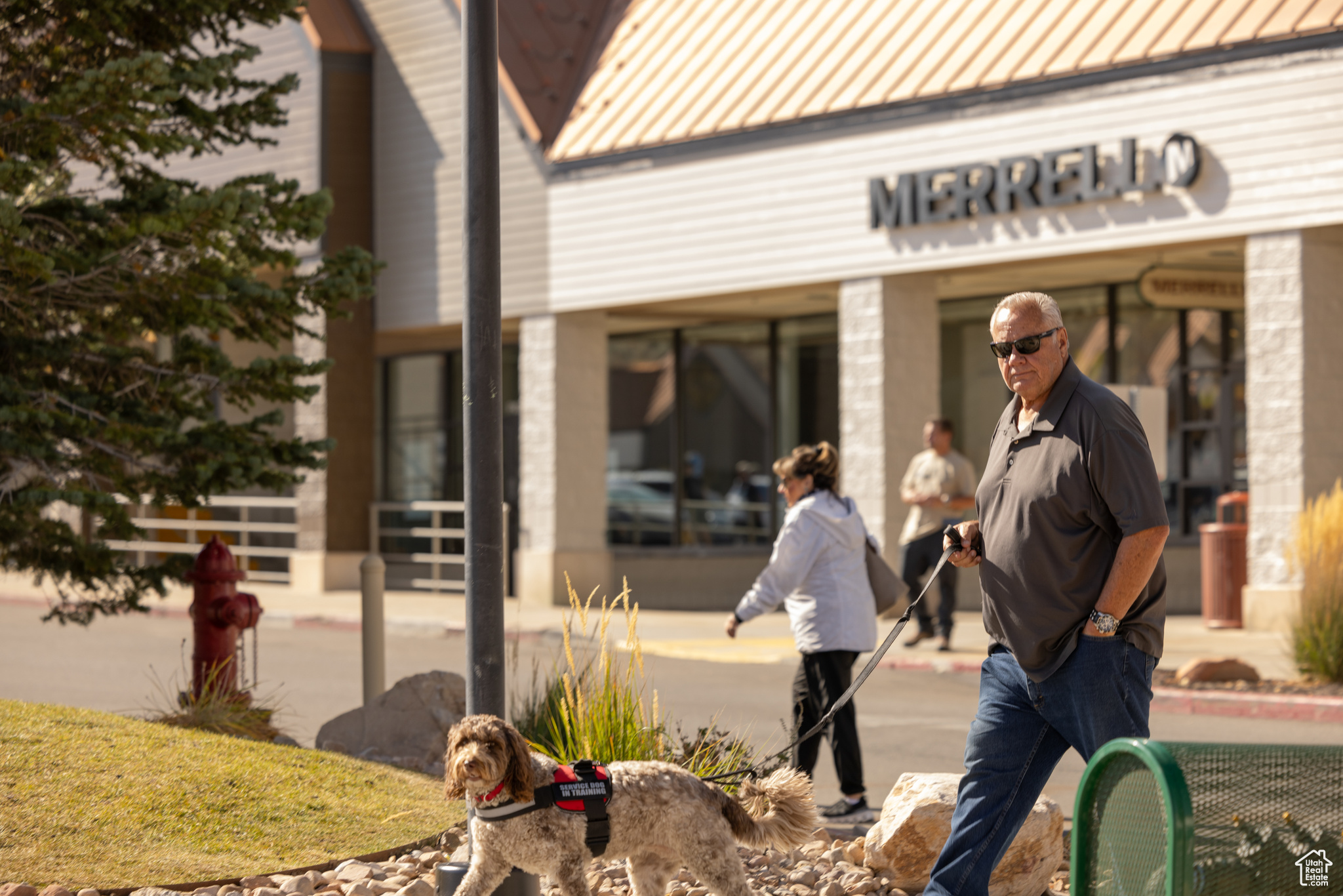 SAMAK COUNTRY ESTATES - Commercial Lease