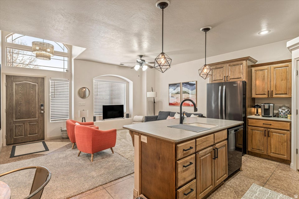 COTTON MANOR CONDOS - Residential