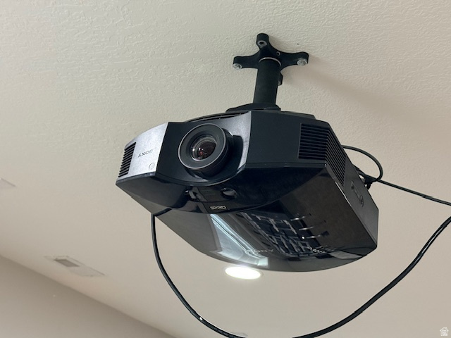 KENNECOTT DAYBREAK, LAKE VLG - Residential