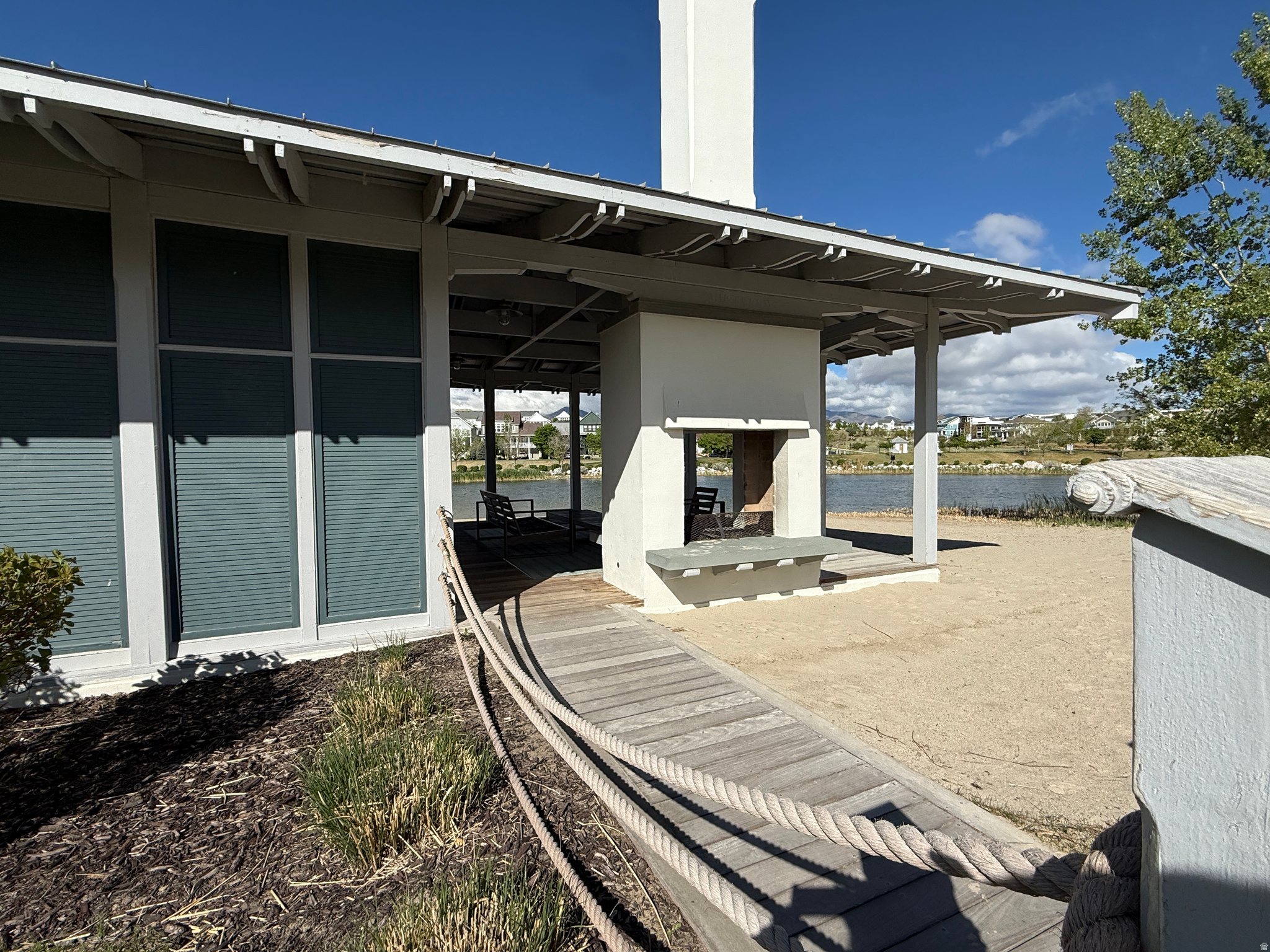 DAYBREAK - Residential