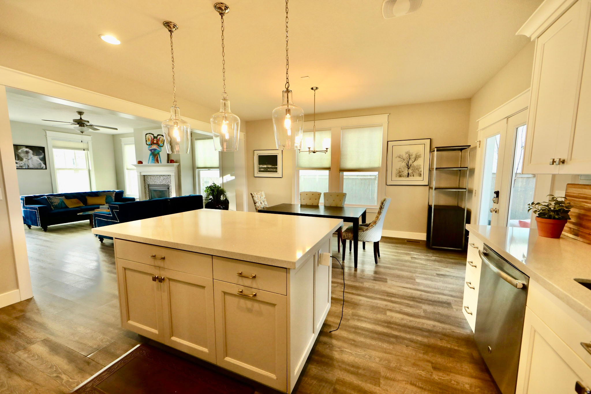 KENNECOTT DAYBREAK, LAKE VLG - Residential