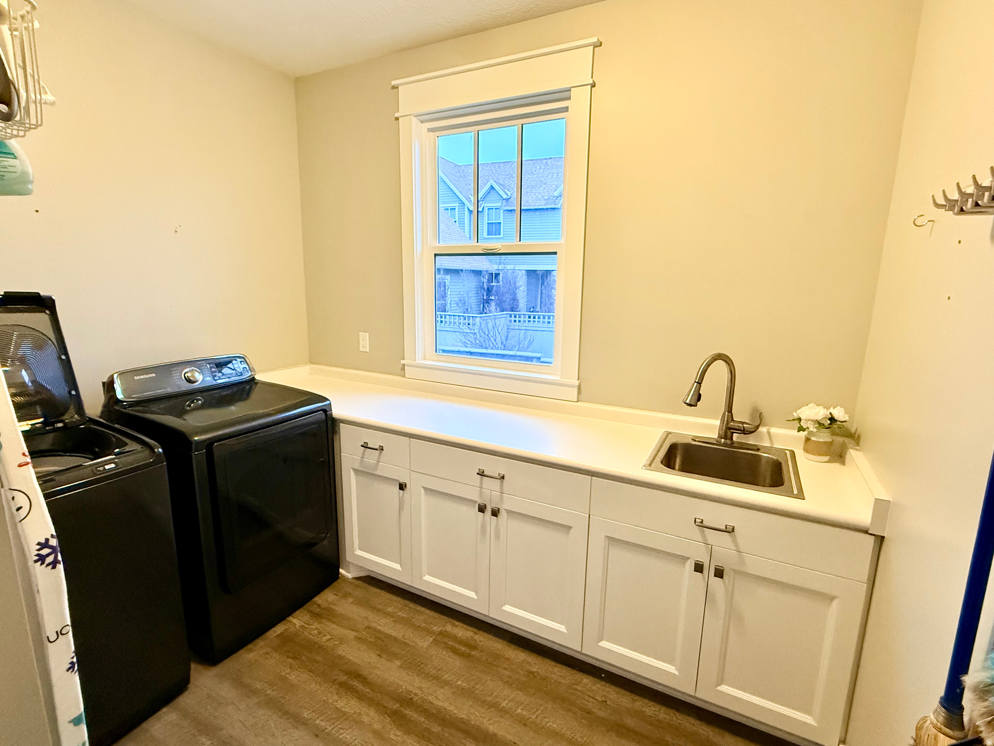 KENNECOTT DAYBREAK, LAKE VLG - Residential