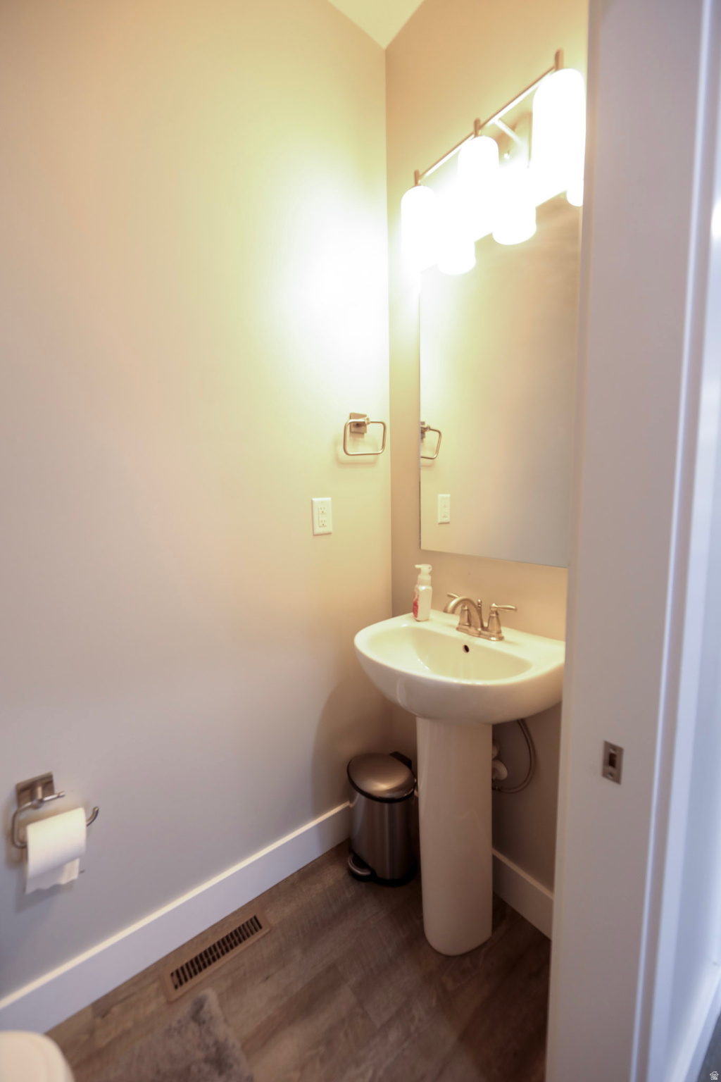 KENNECOTT DAYBREAK, LAKE VLG - Residential