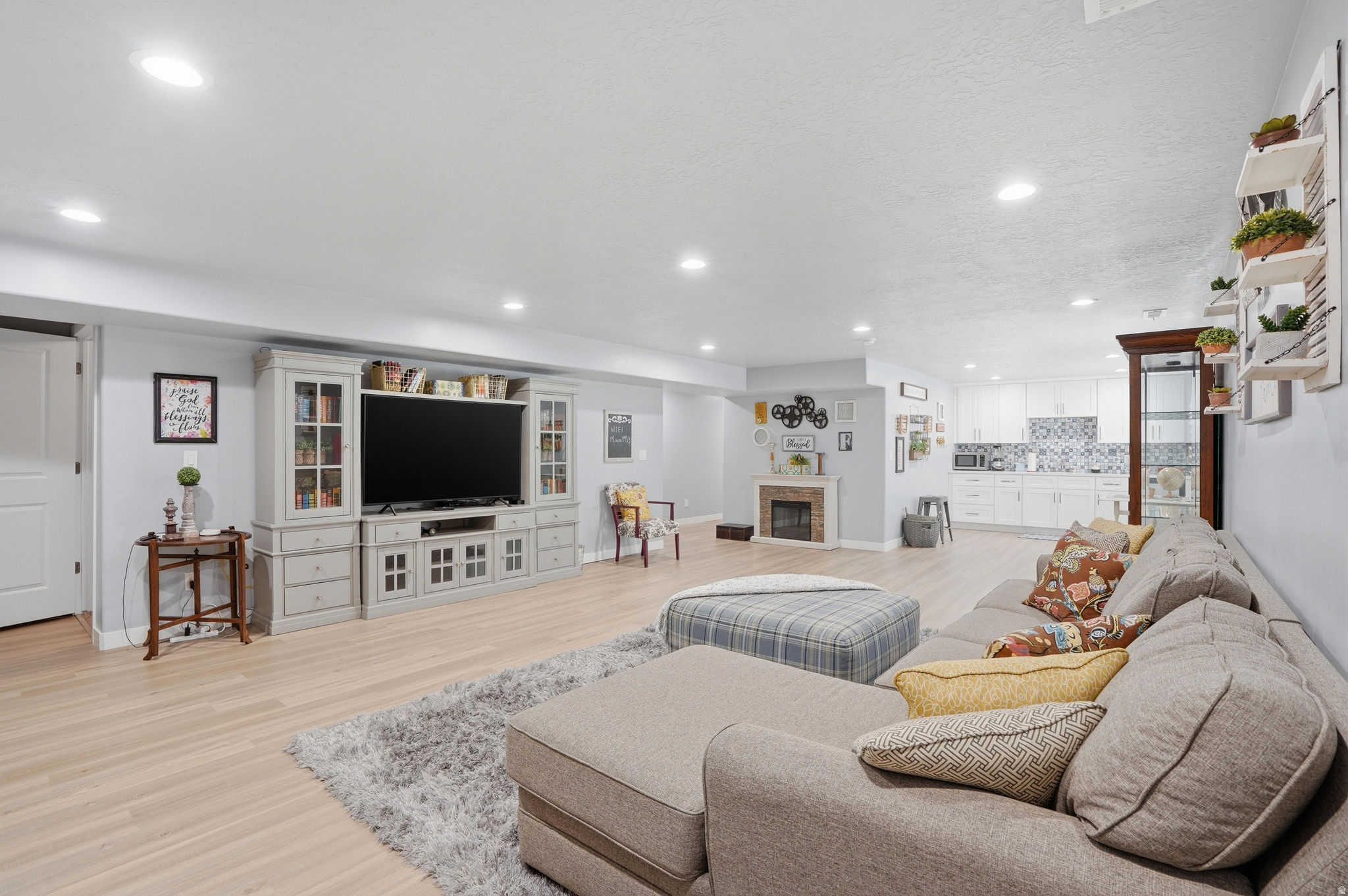 LEGACY FARMS - Residential