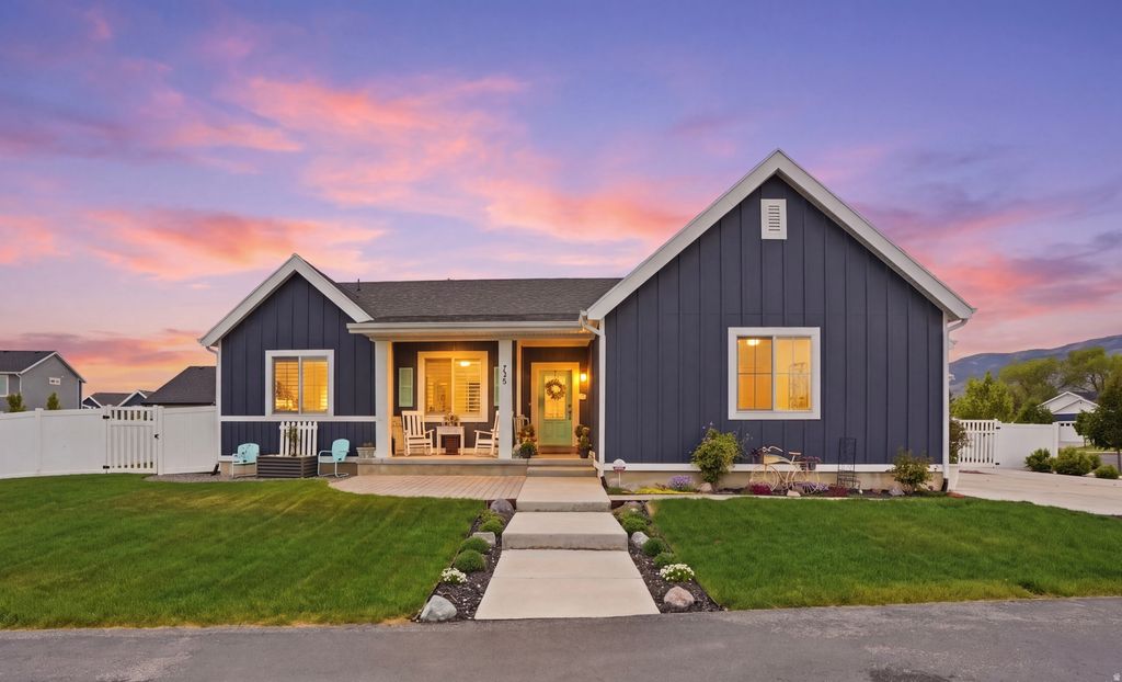 Photo of 726 S SCHOOL HOUSE RD E, Saratoga Springs, UT 84045 (MLS # 2155911)