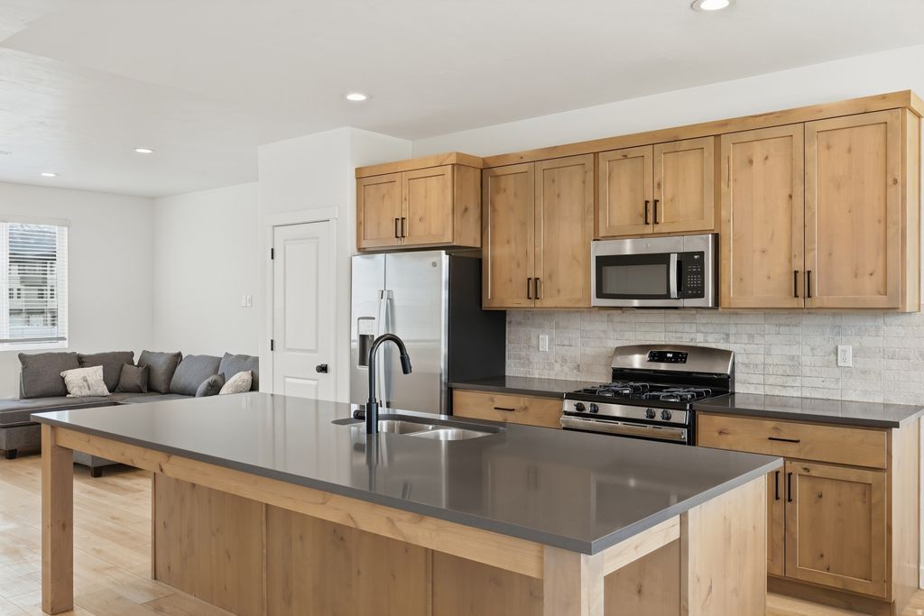 Photo of 868 W 480 S, American Fork, UT 84003 (MLS # 2149945)