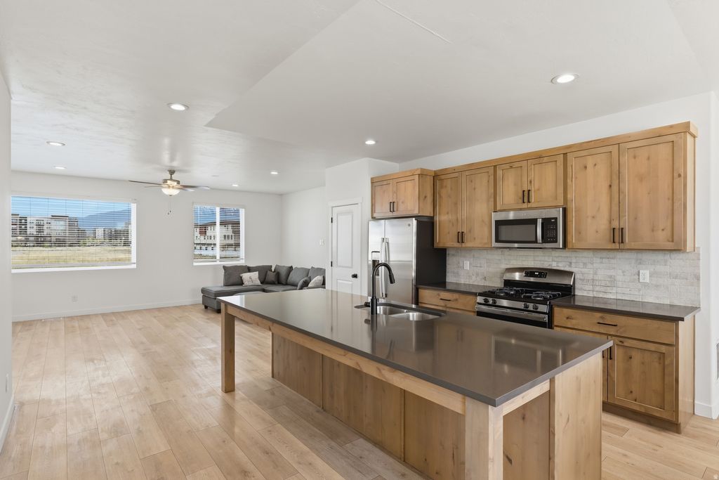 Photo of 868 W 480 S, American Fork, UT 84003 (MLS # 2149945)