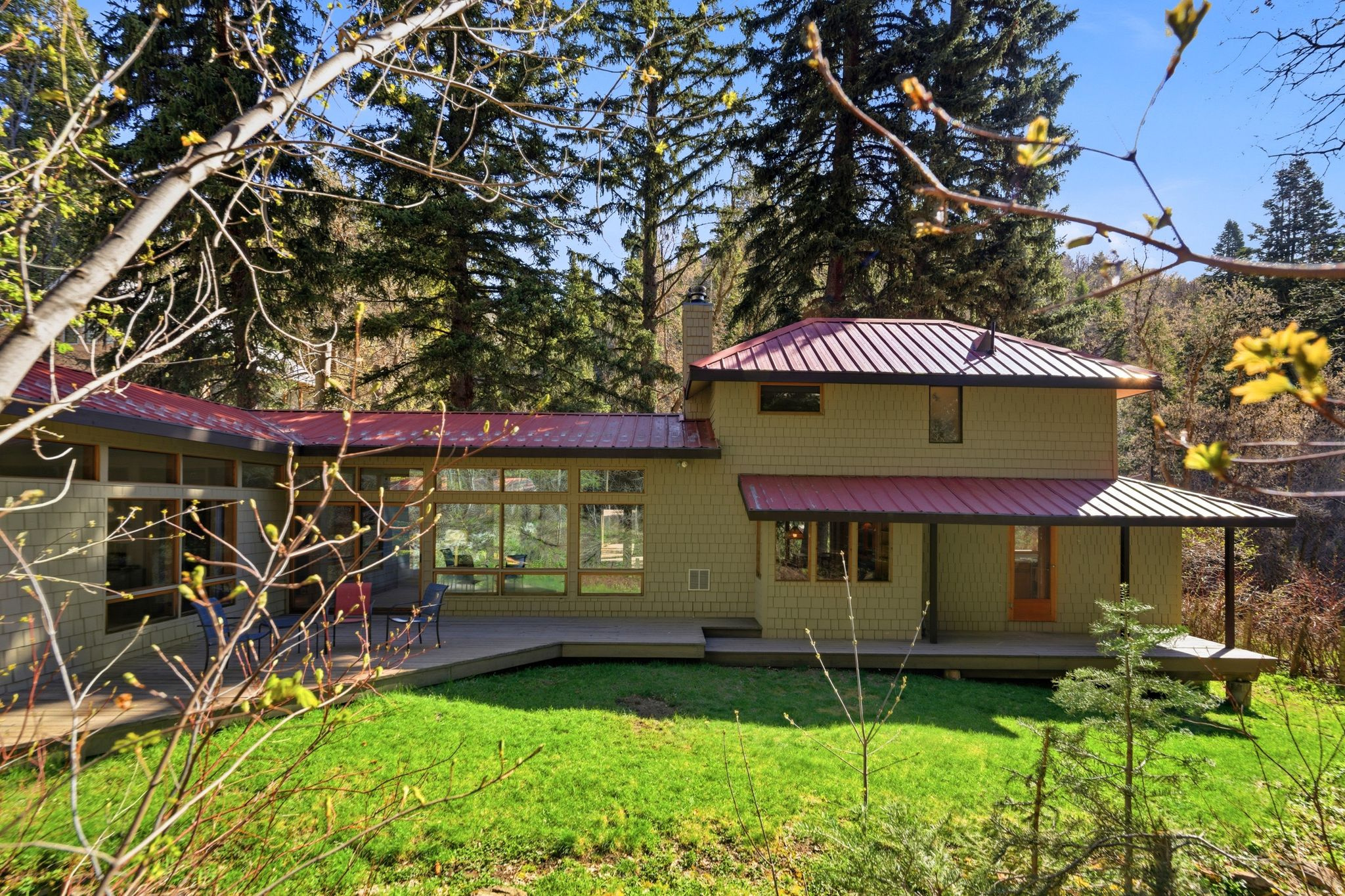 THE GROVES - Residential