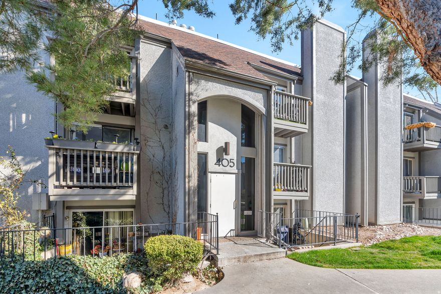 OPEN HOUSE 1:30 to 3:30 SATURDAY! Check out this adorable condo in the heart of Murray! Right across the street from Murray Park, a few minutes from the highway and Costco! This community is so peaceful, surrounded by nature. Enjoy your 2026 summer relaxing by the pool, enjoying the beautiful nature of your new community!  This adorable home is your perfect first or next home!