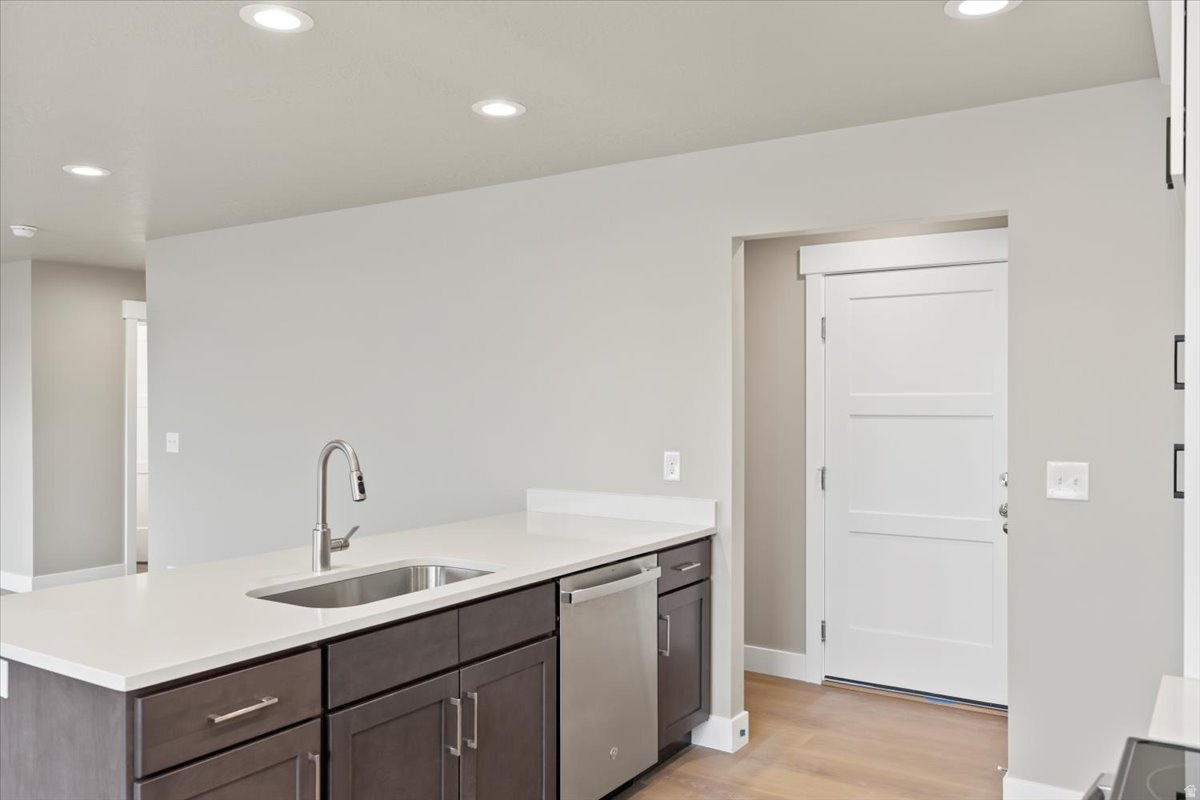 MANN WAY - Residential