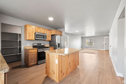 Tiny photo for 1510 S WINDSONG DR, Santaquin, UT 84655 (MLS # 2111948)