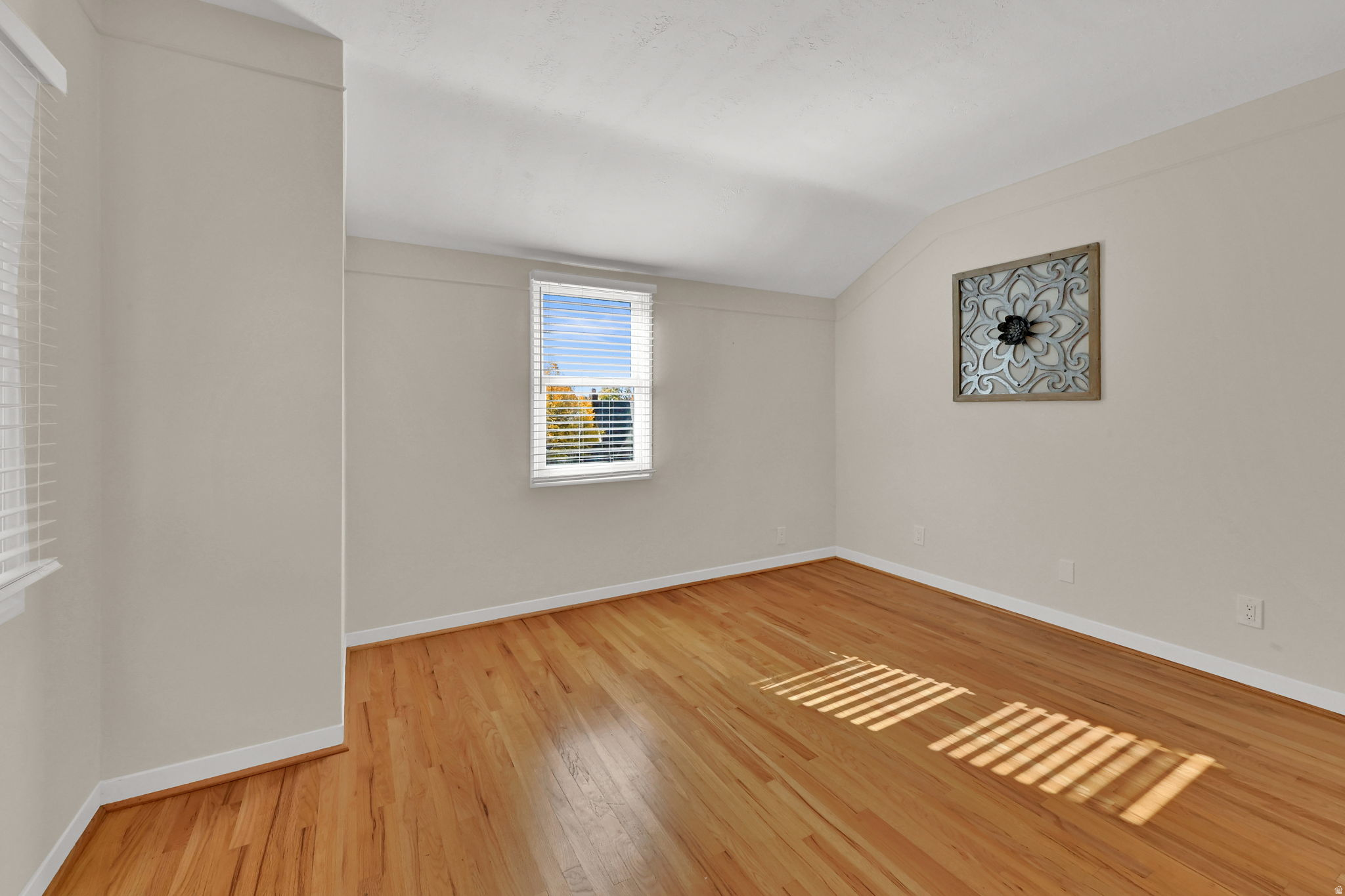 YALECREST - Residential