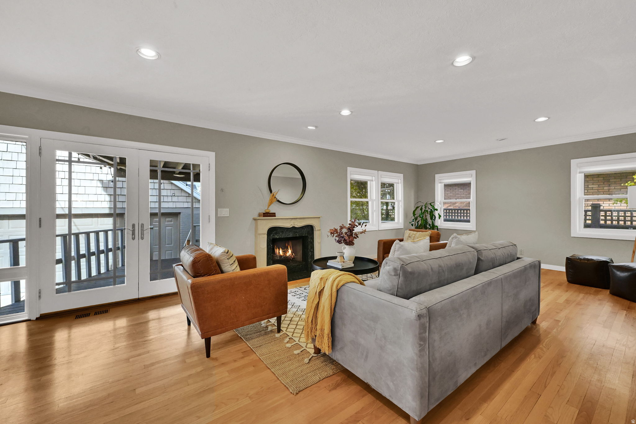 YALECREST - Residential