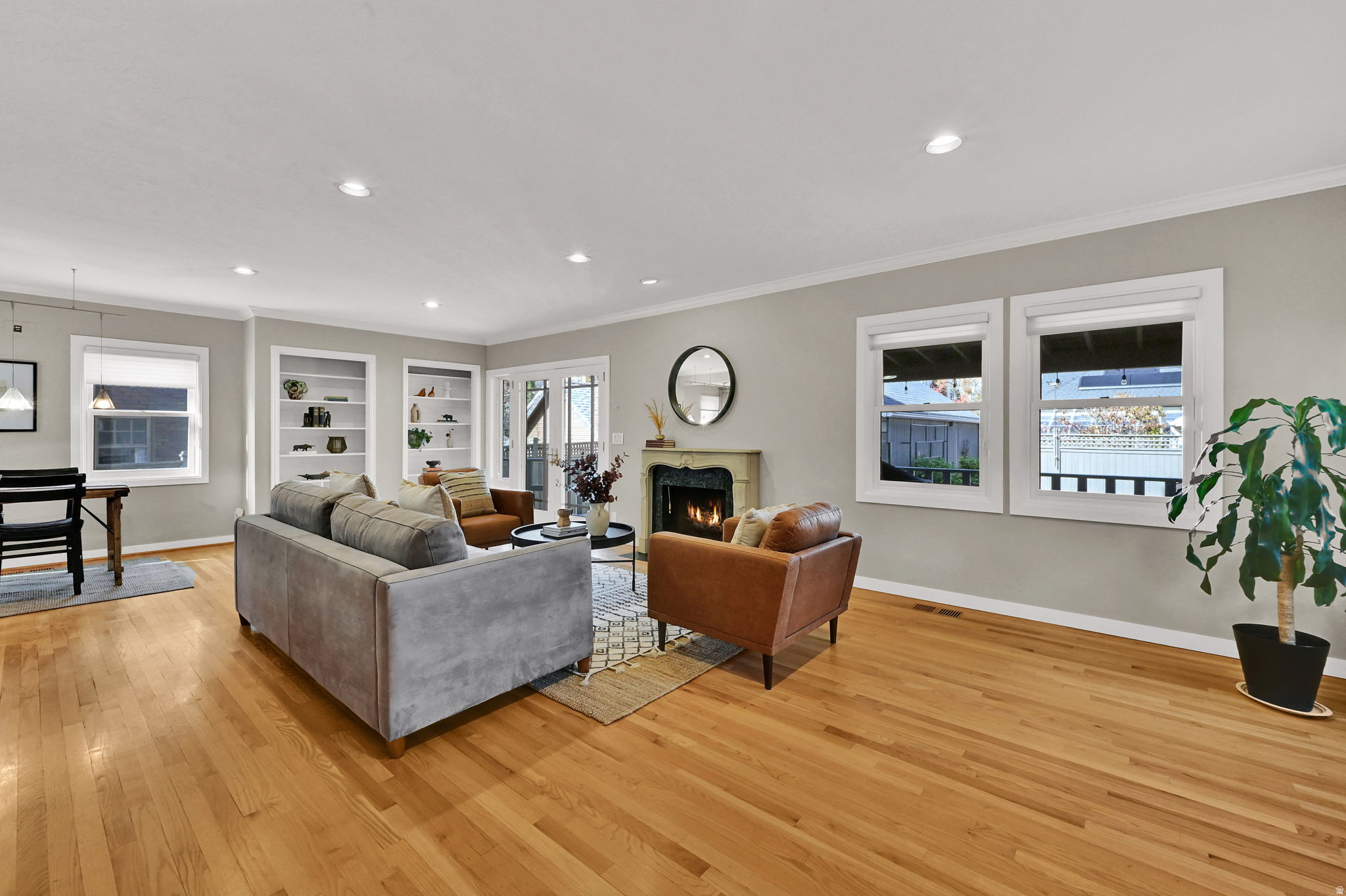 YALECREST - Residential