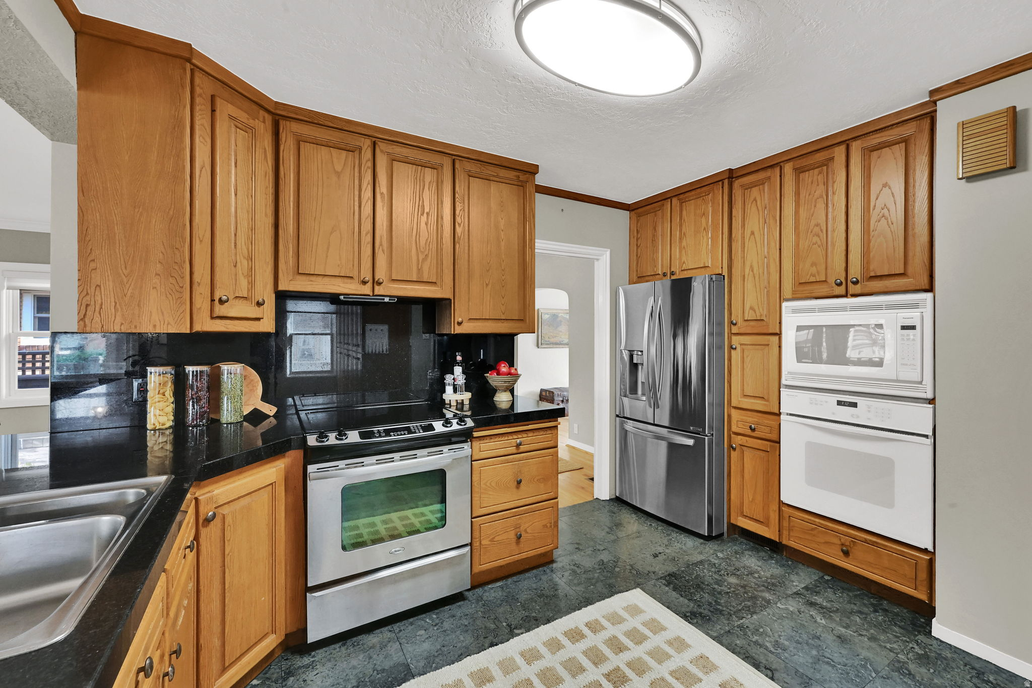 YALECREST - Residential