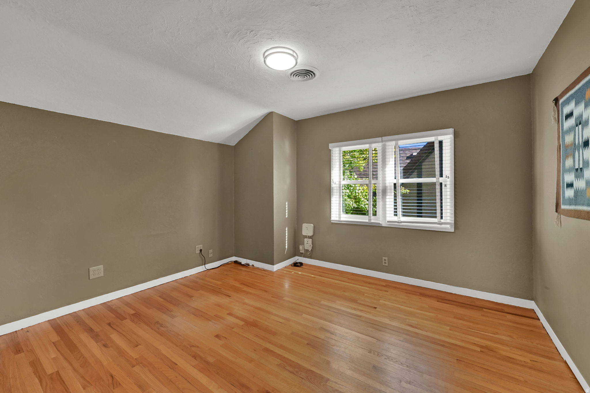 YALECREST - Residential