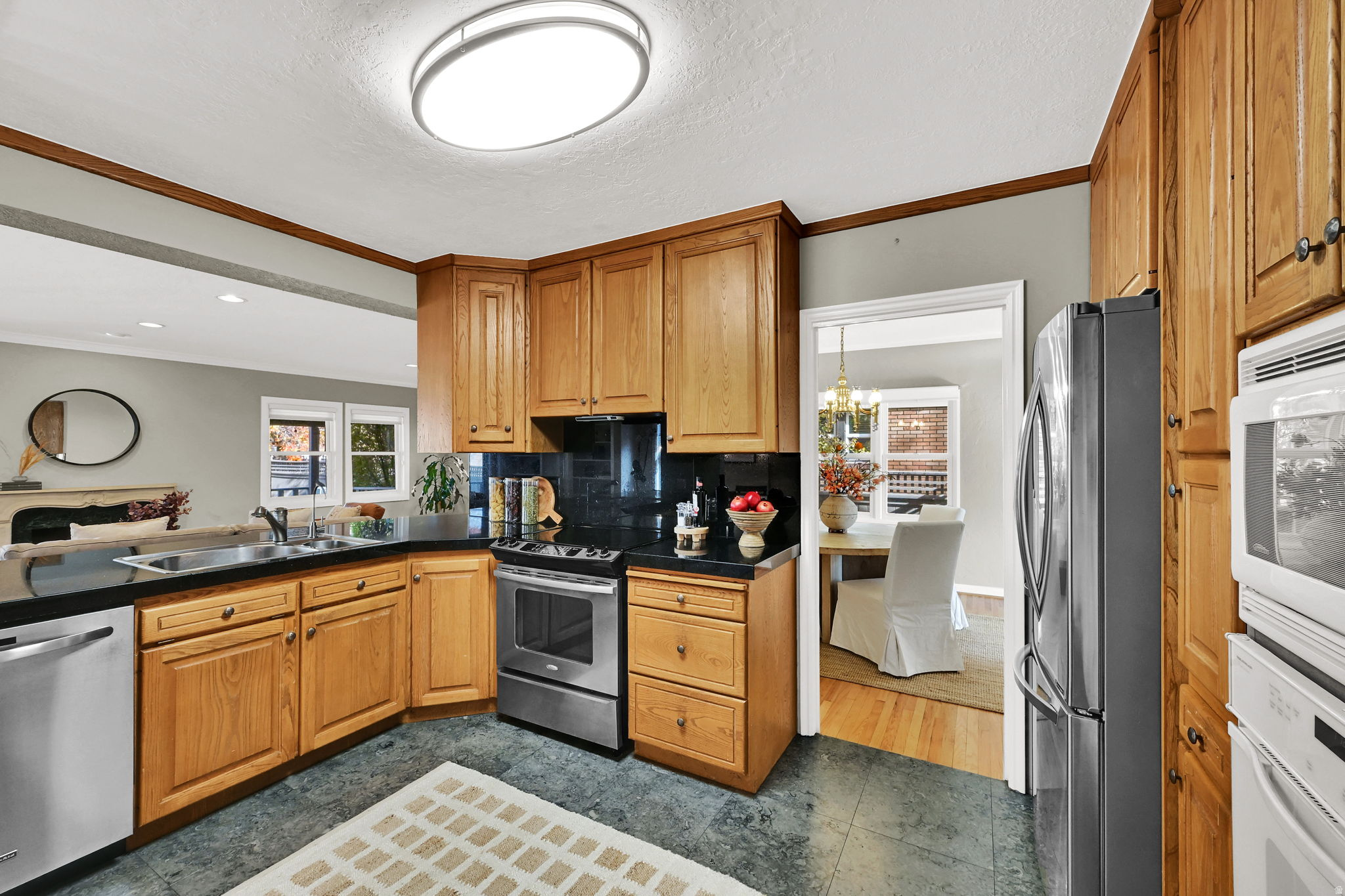 YALECREST - Residential