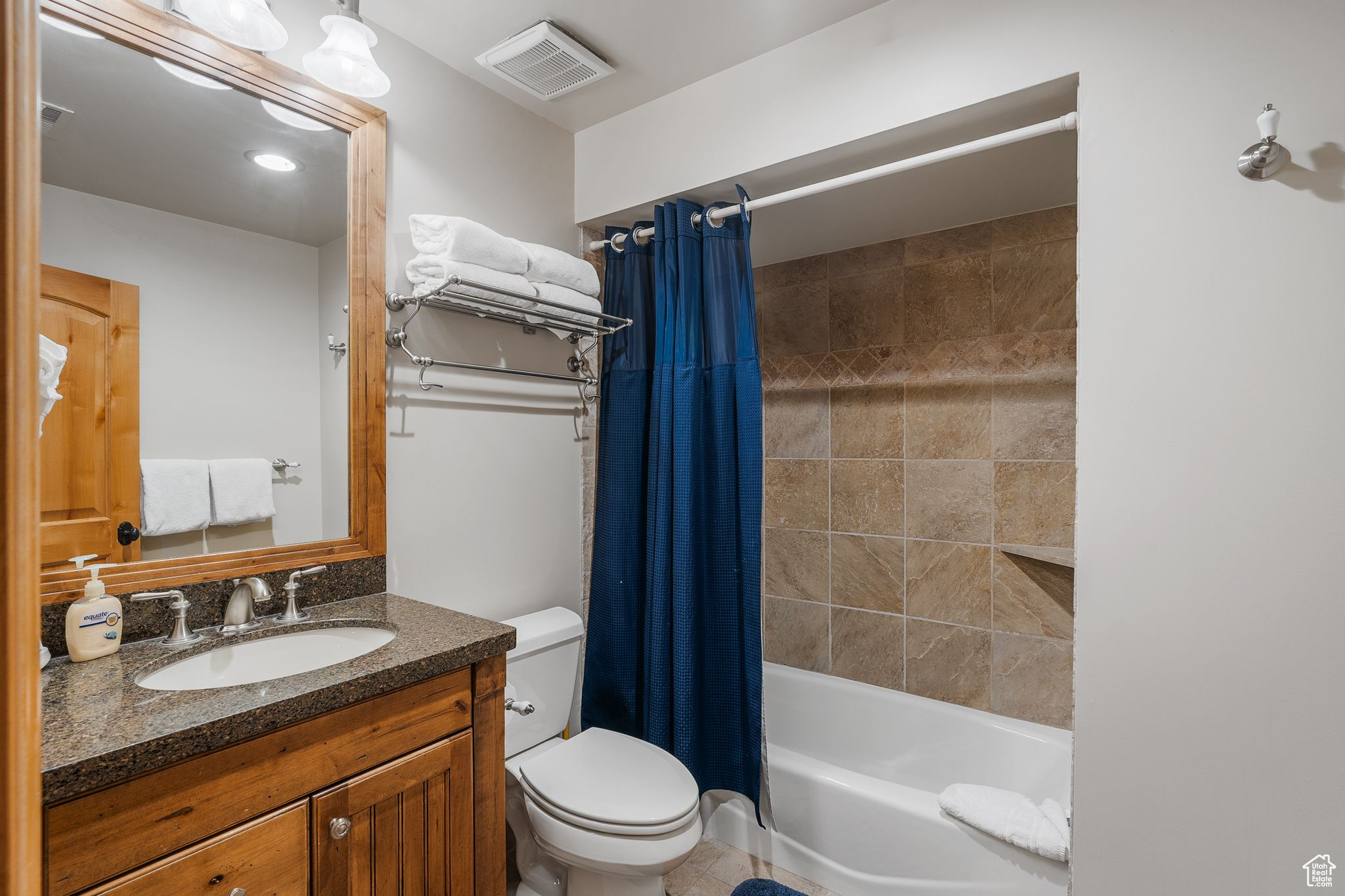 FAWNGROVE CONDOMINIUM - Residential