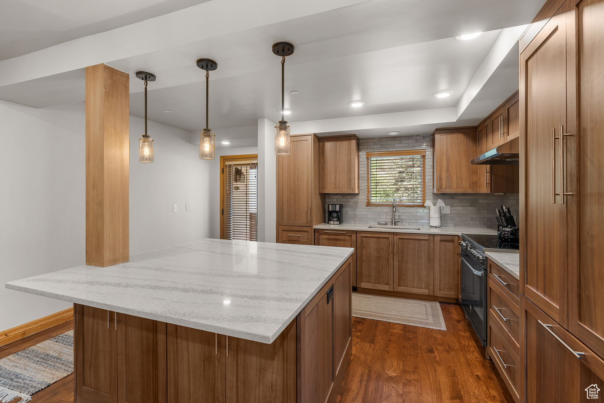 FAWNGROVE CONDOMINIUM - Residential