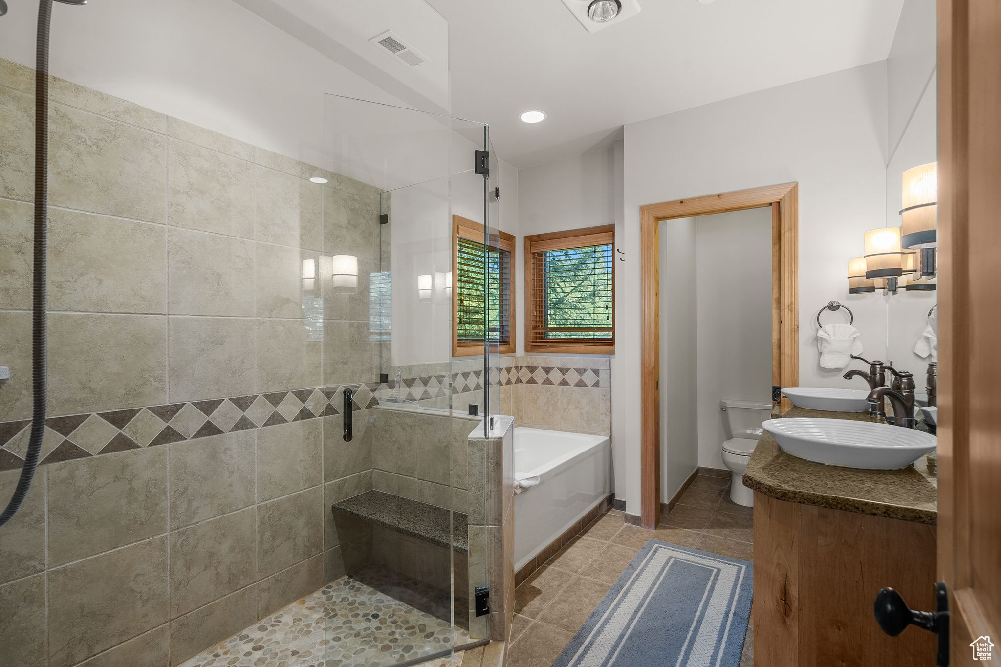 FAWNGROVE CONDOMINIUM - Residential