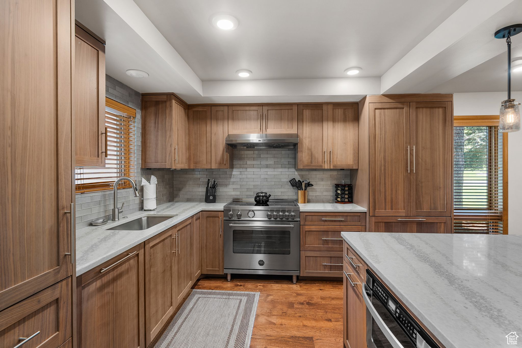 FAWNGROVE CONDOMINIUM - Residential