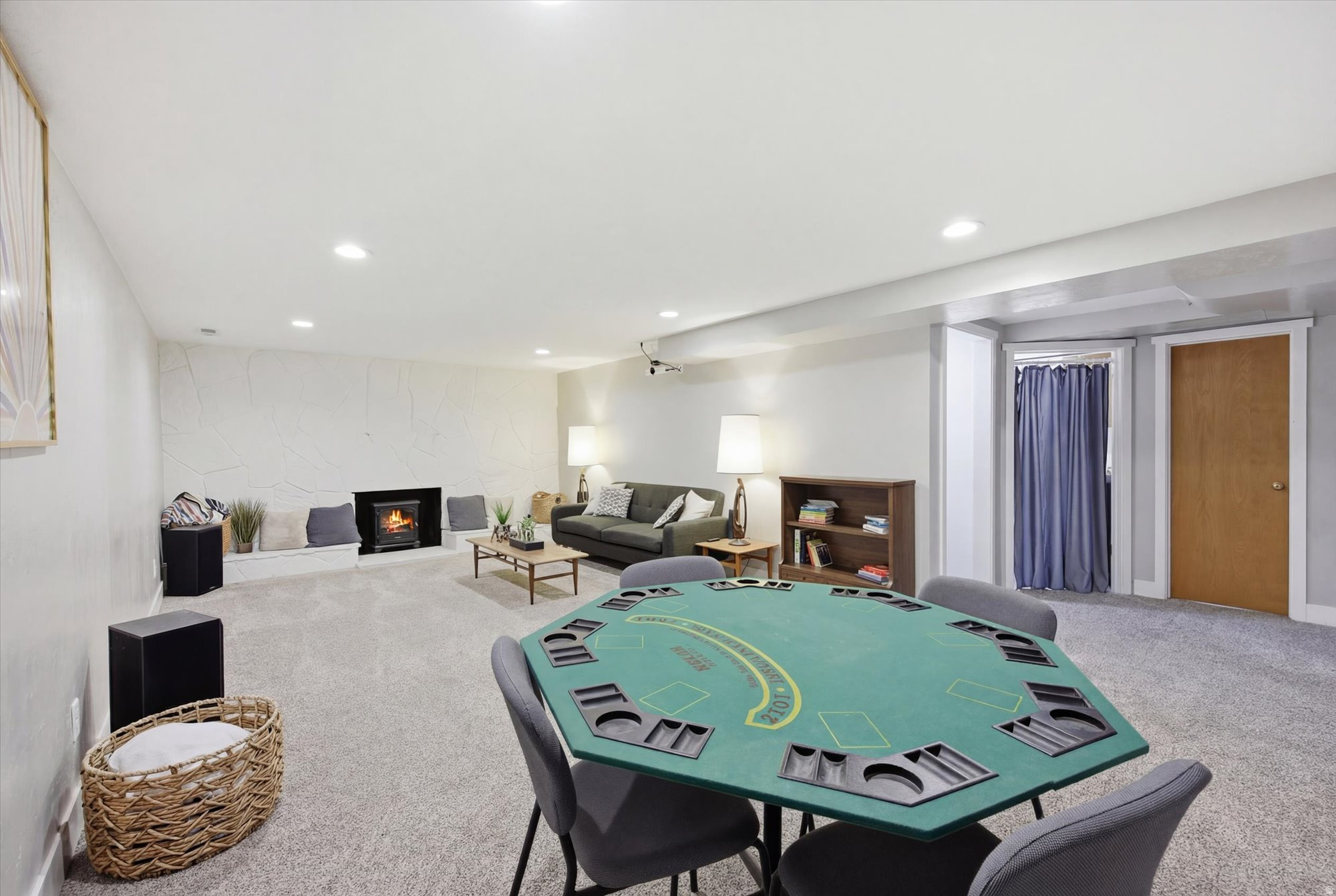 OAK HILLS - Residential