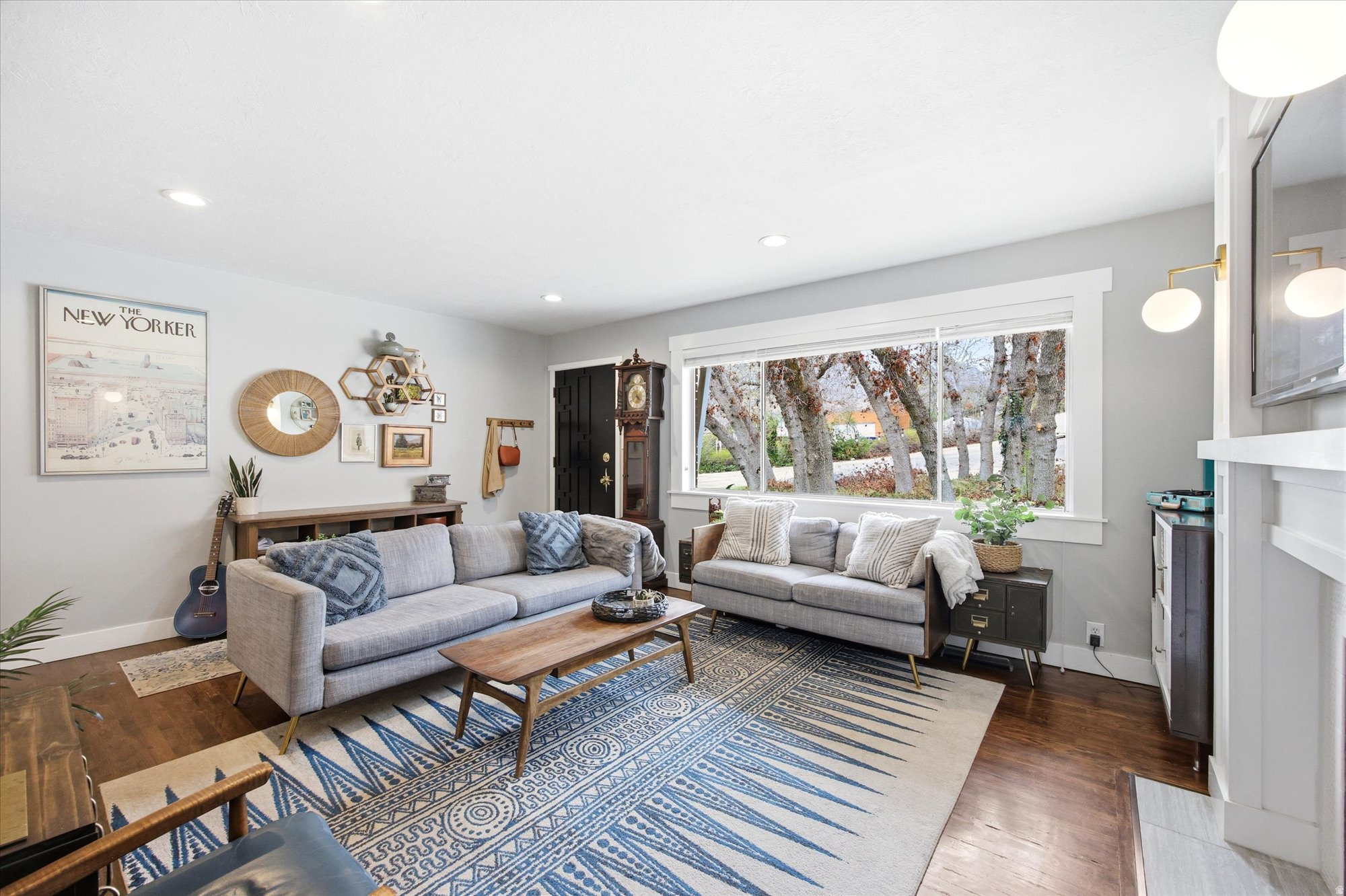 OAK HILLS - Residential