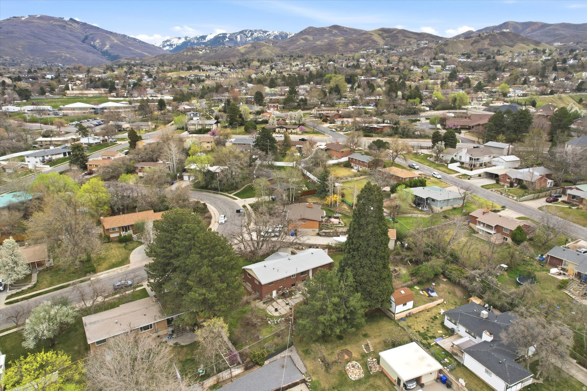 OAK HILLS - Residential