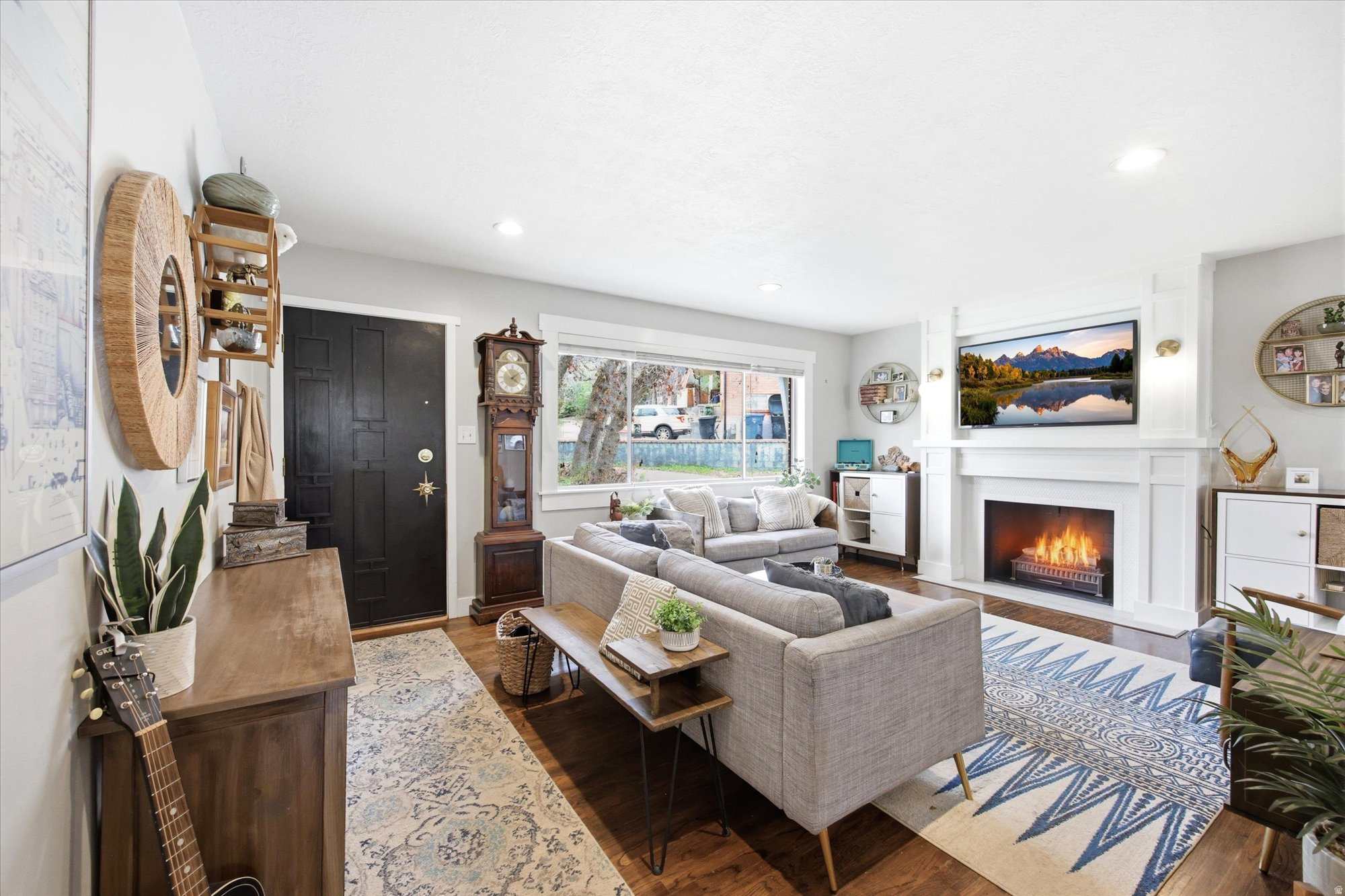 OAK HILLS - Residential