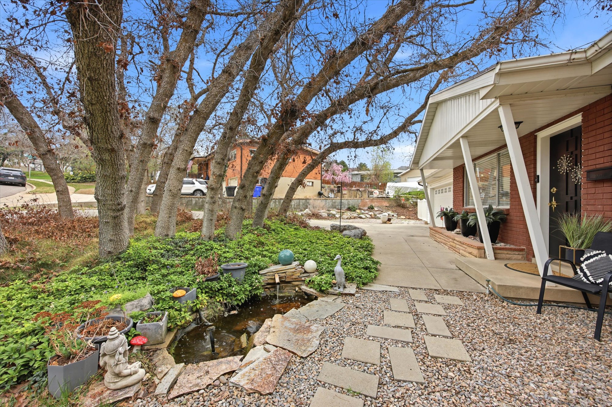 OAK HILLS - Residential