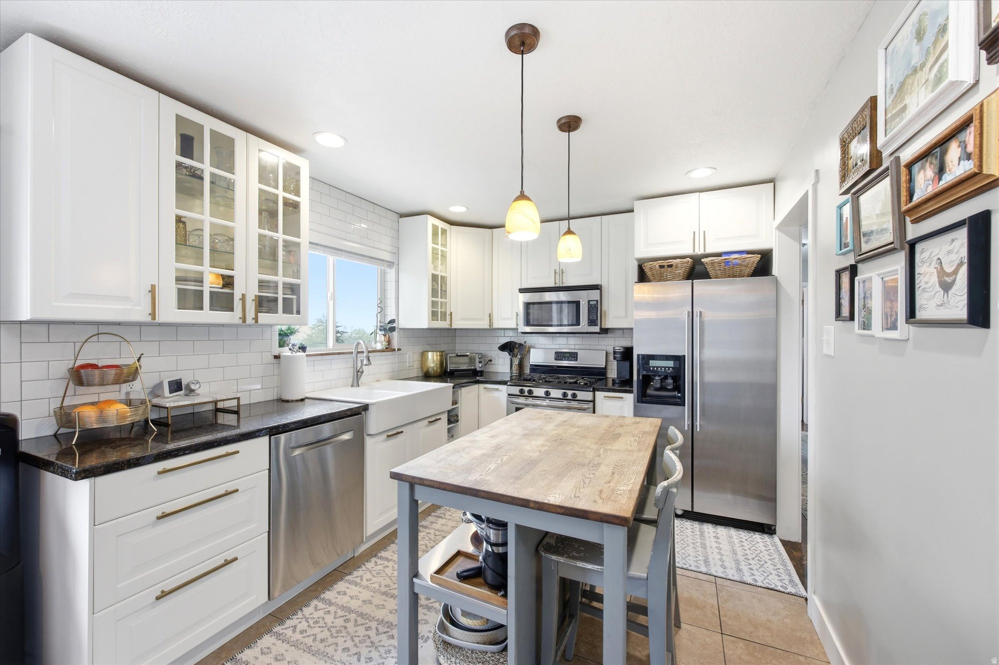 OAK HILLS - Residential