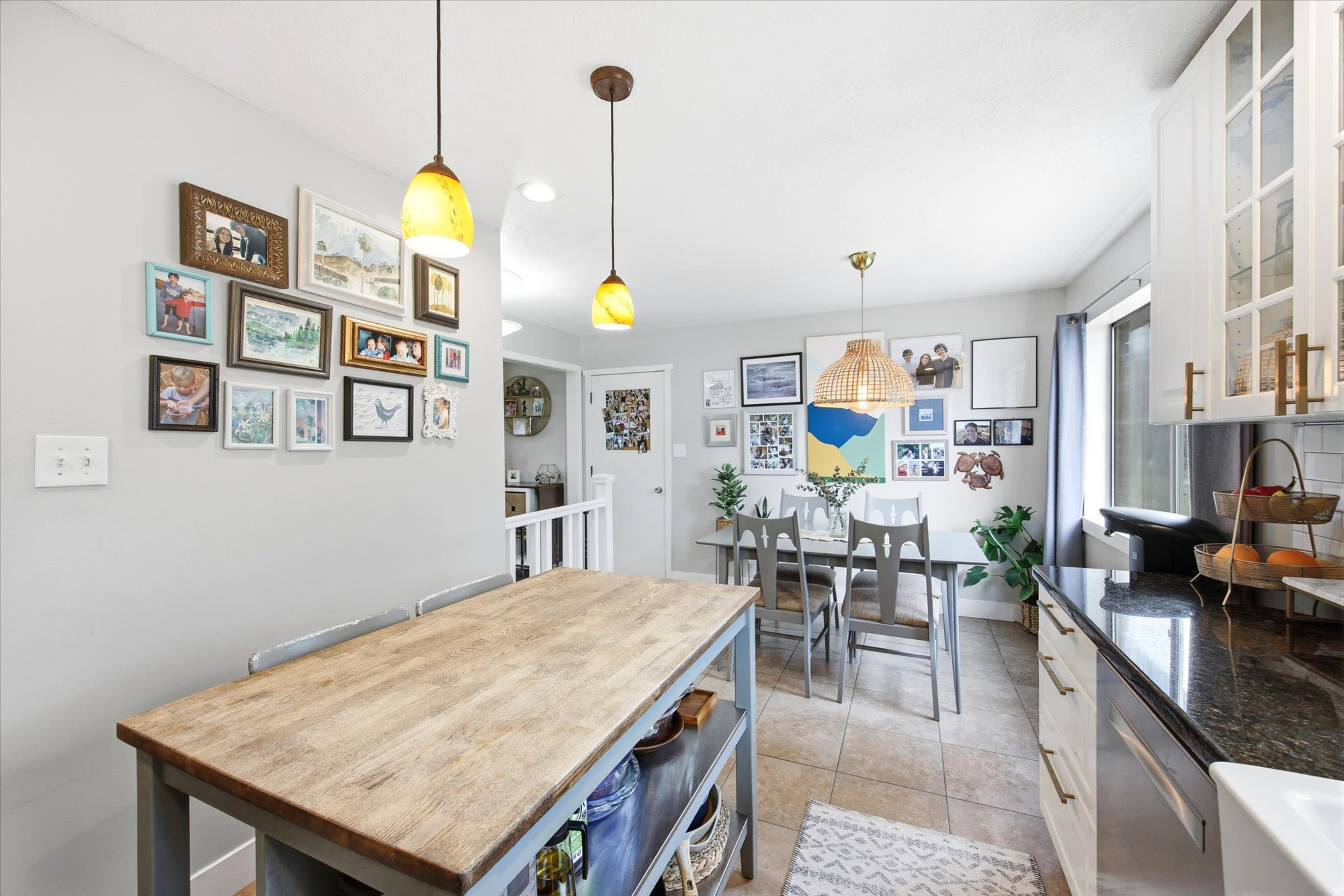 OAK HILLS - Residential