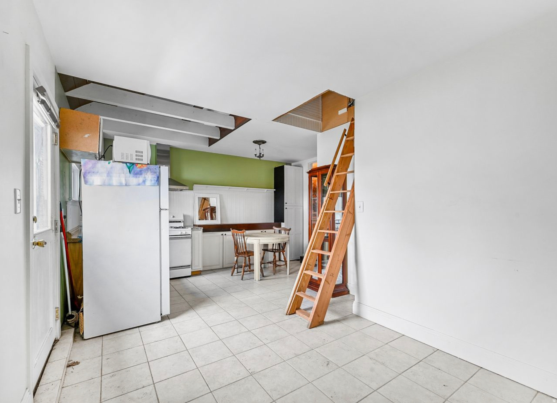 CHATEAU VILLAGE #1 - Residential