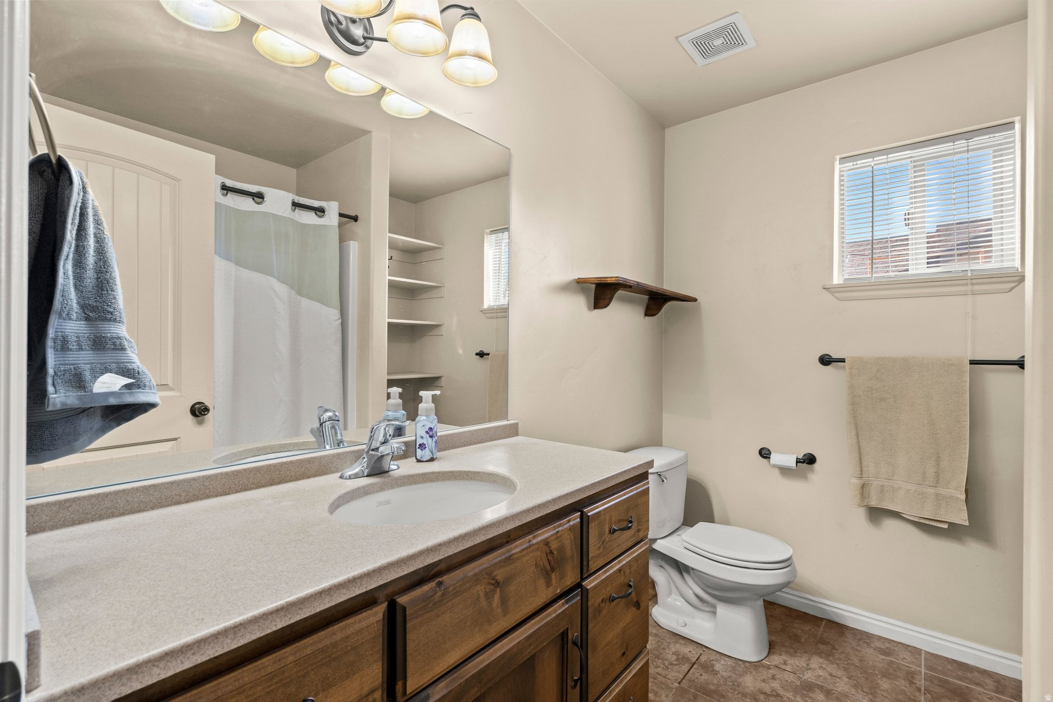 VILLAGEG AT KAMAS COMMONS - Residential