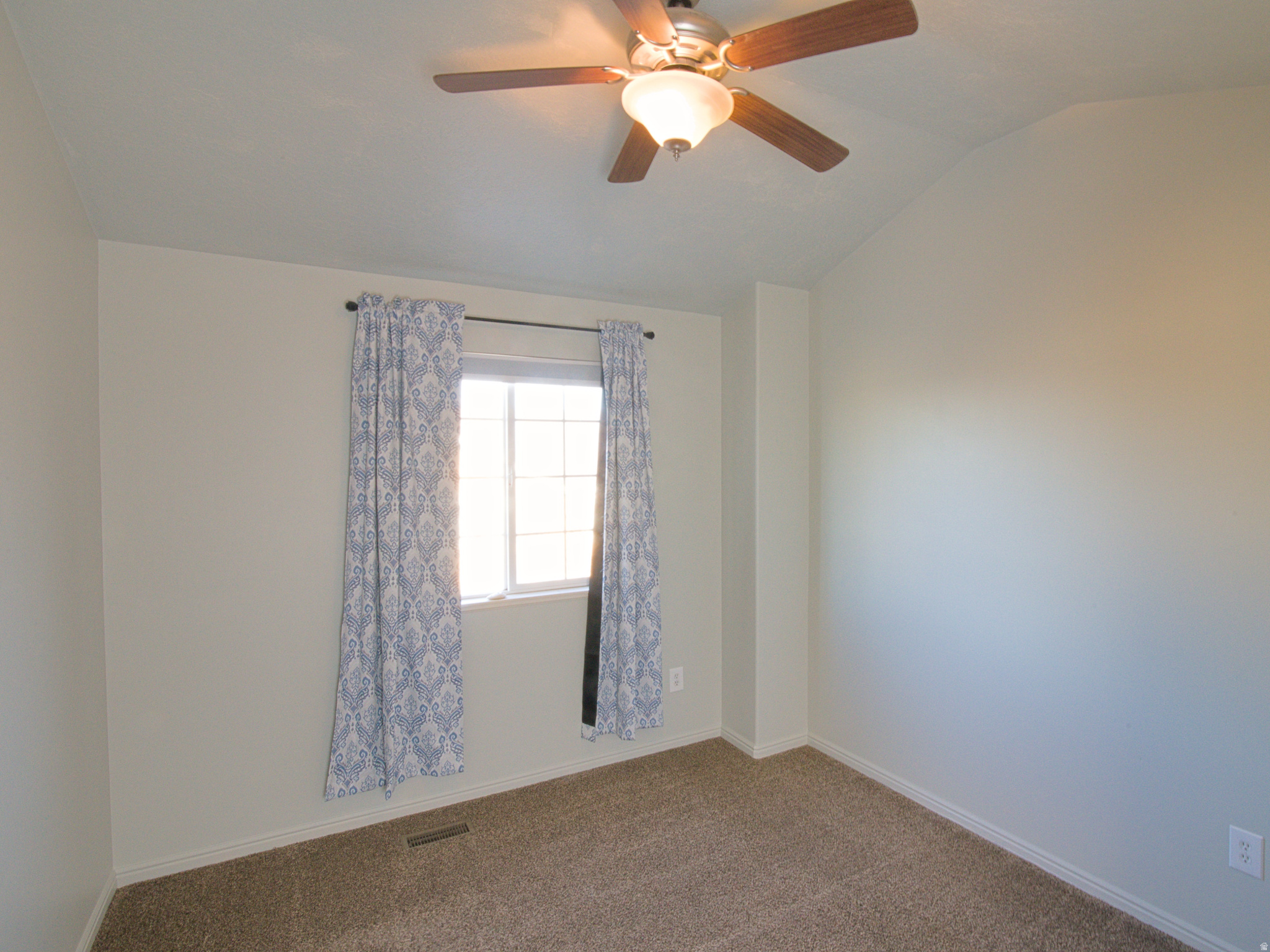 COPPER HILLS CONDOMINIUMS - Residential