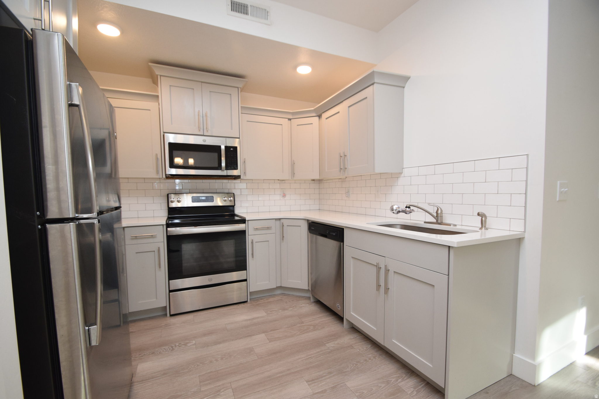 SYCAMORE PLACE - Residential