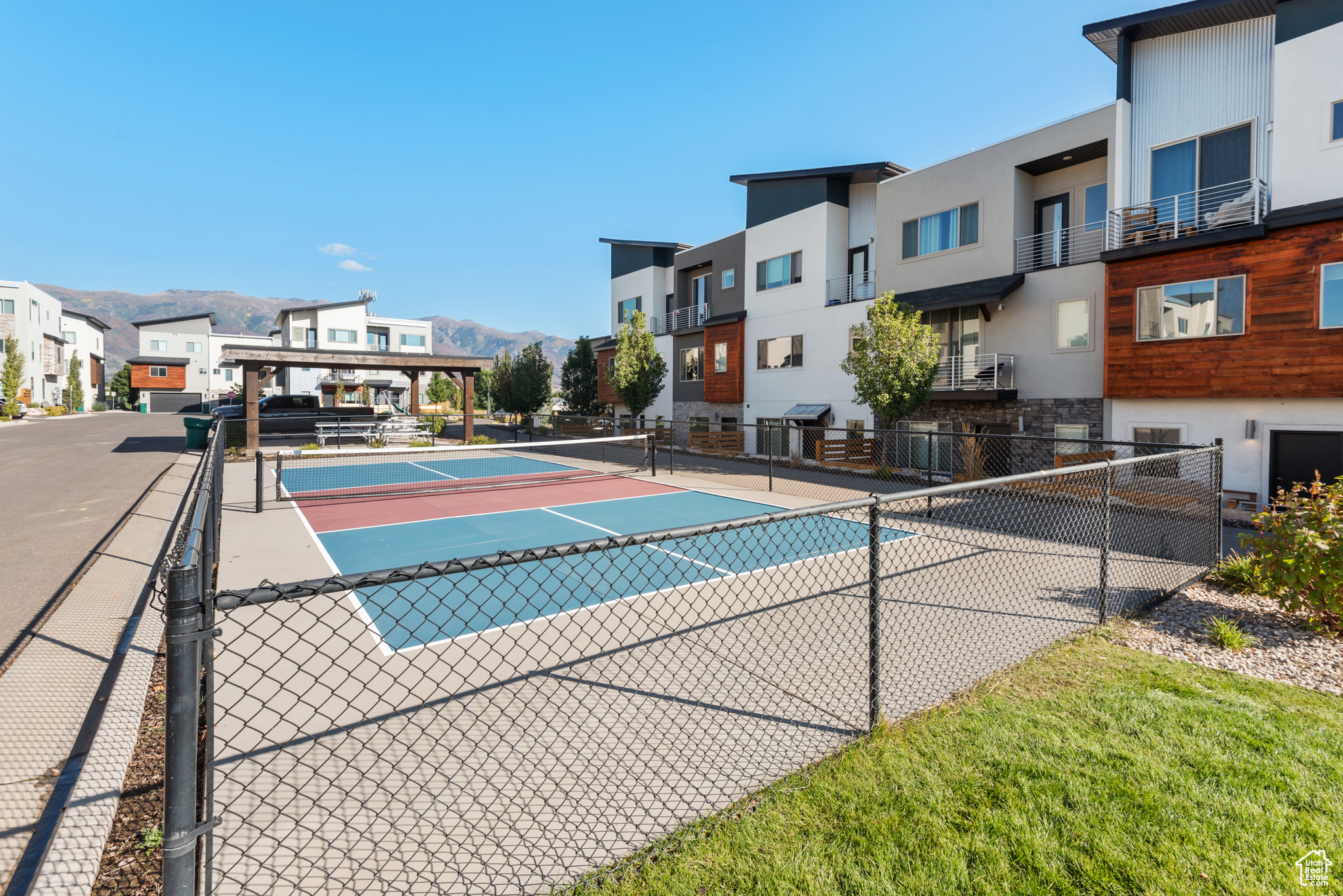 SUNRIVER TOWNHOMES - Residential