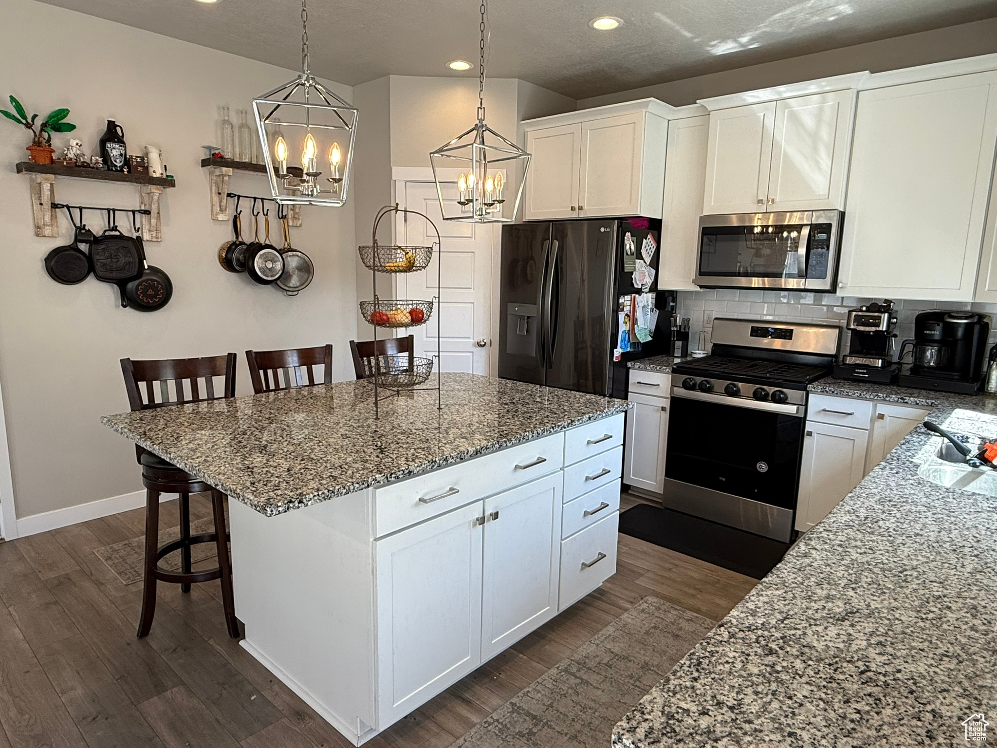MEADOW CREEK RIDGE - Residential
