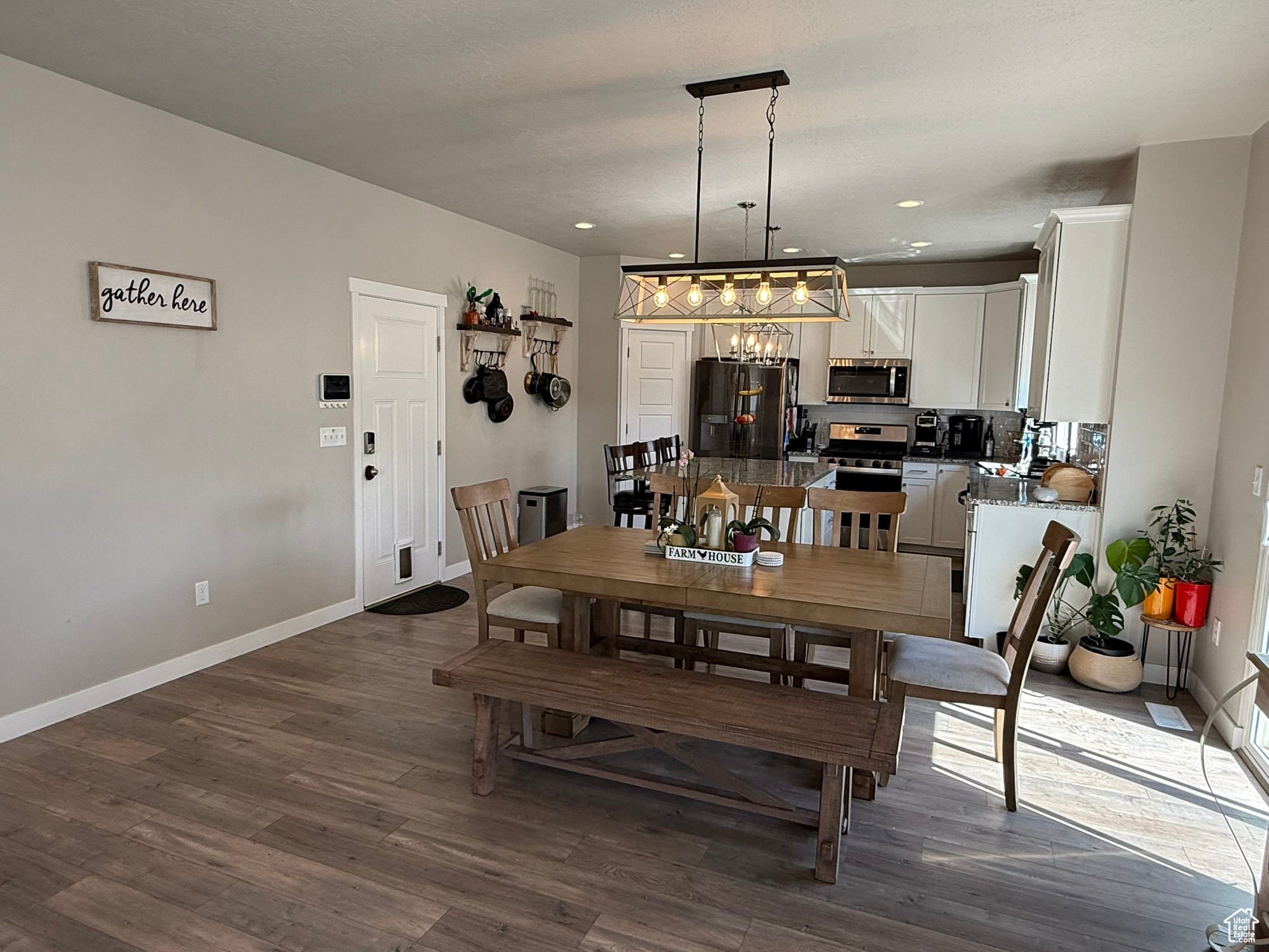 MEADOW CREEK RIDGE - Residential