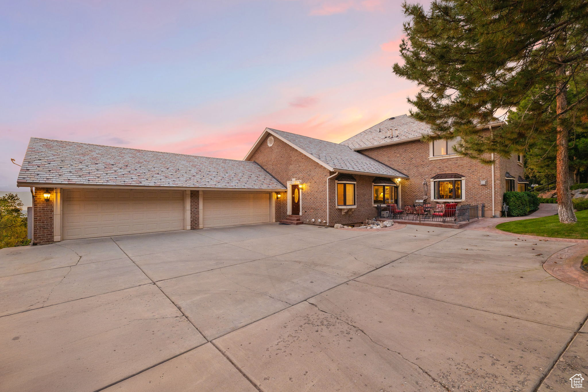 SHERWOOD HILLS - Residential