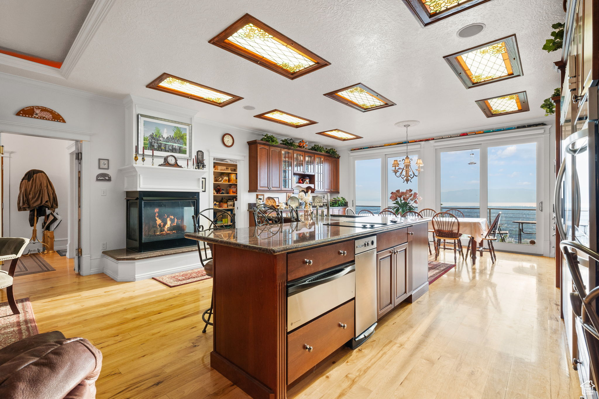 SHERWOOD HILLS - Residential