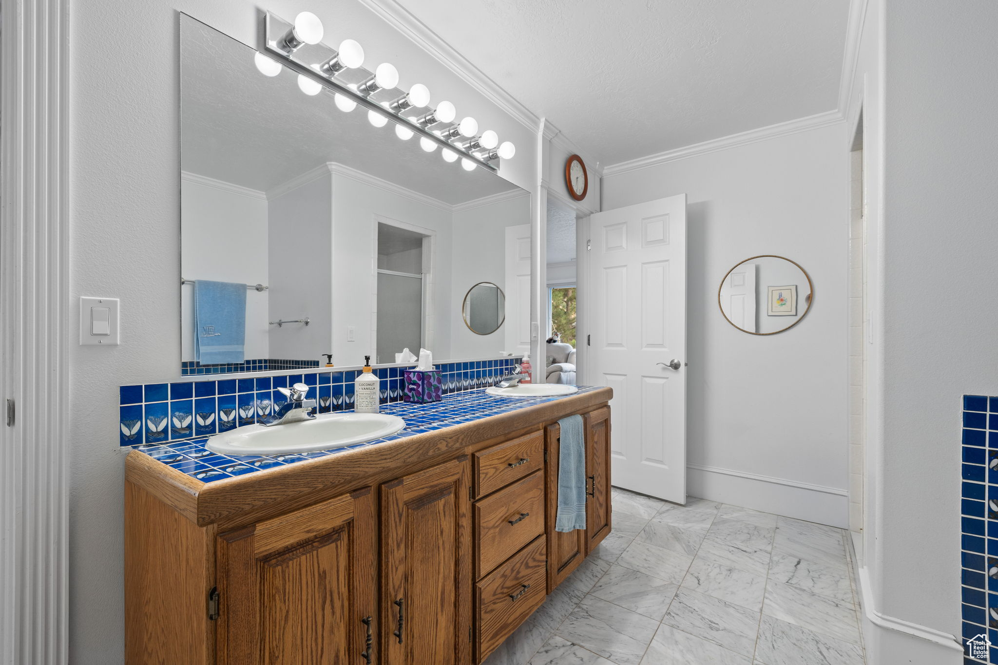 SHERWOOD HILLS - Residential