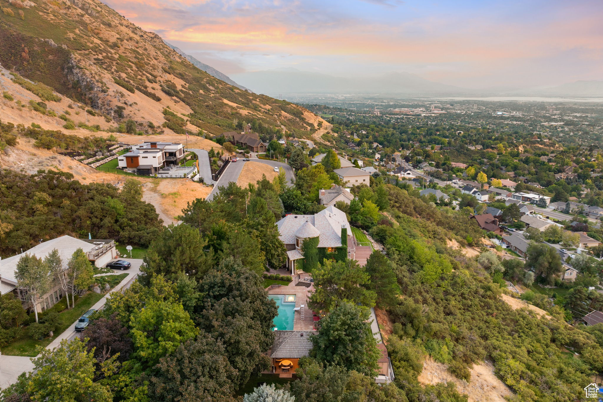 SHERWOOD HILLS - Residential