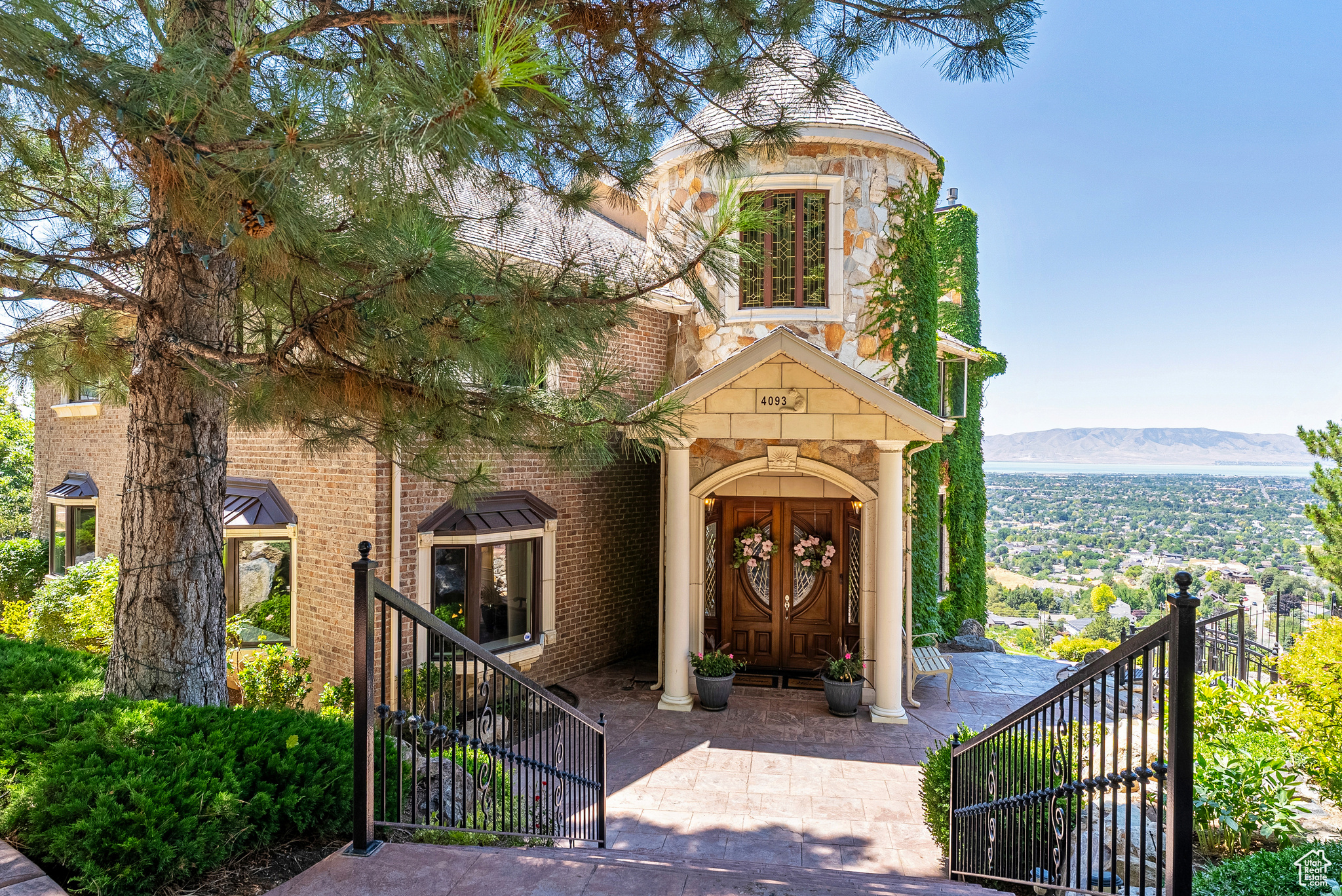 SHERWOOD HILLS - Residential