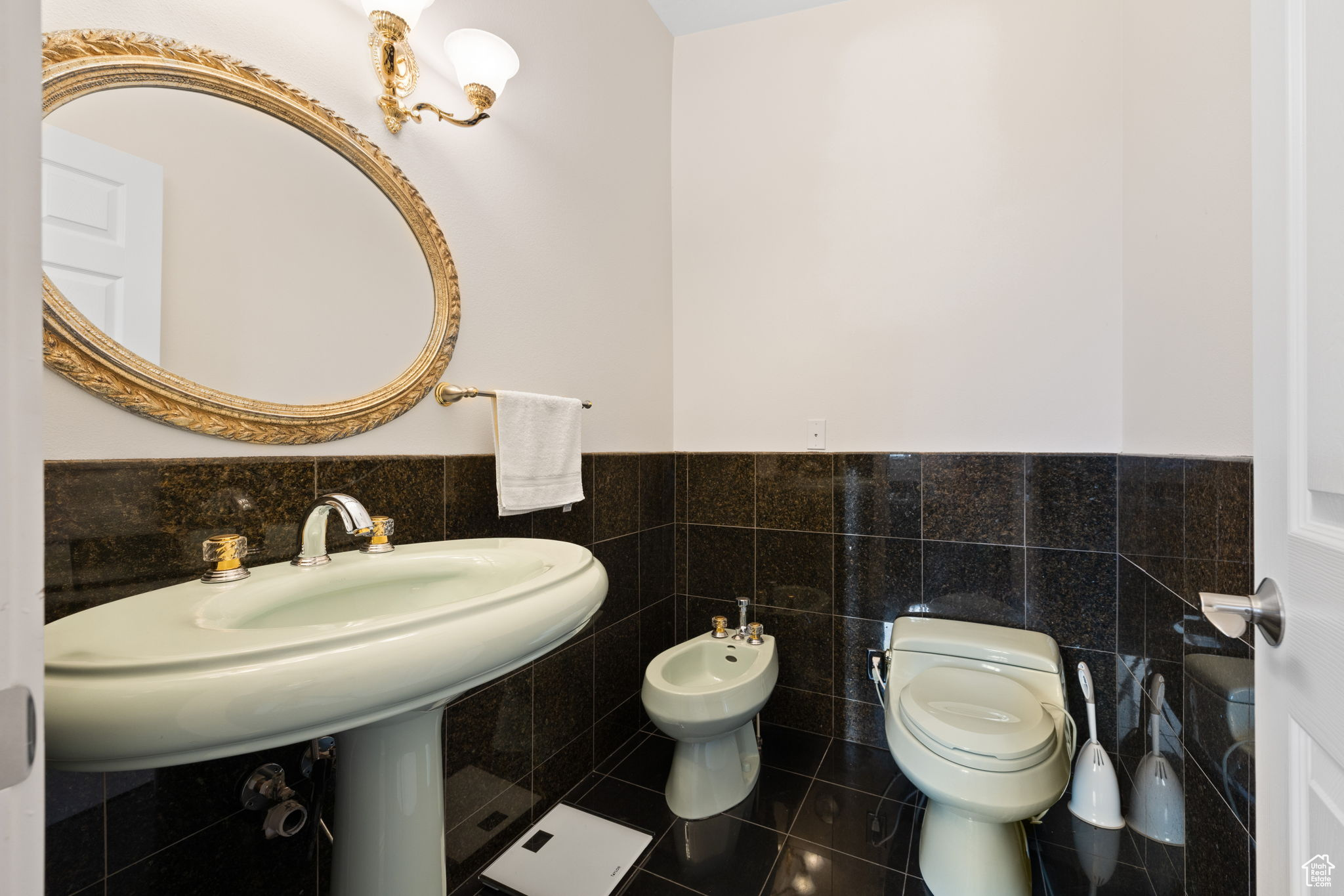 SHERWOOD HILLS - Residential